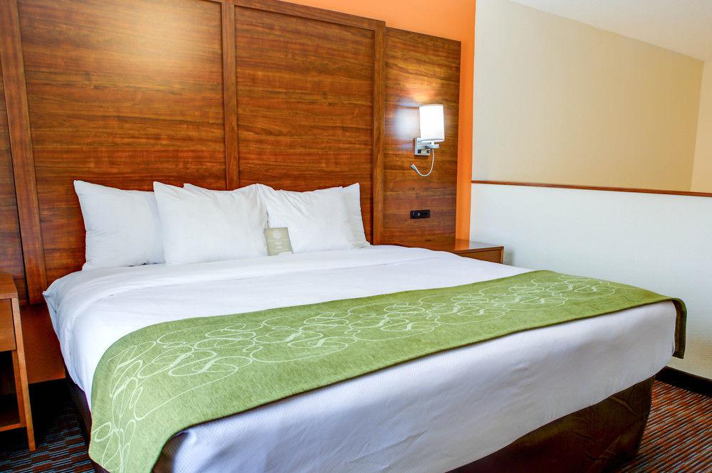 Comfort Suites Stevensville - St Joseph Ngoại thất bức ảnh
