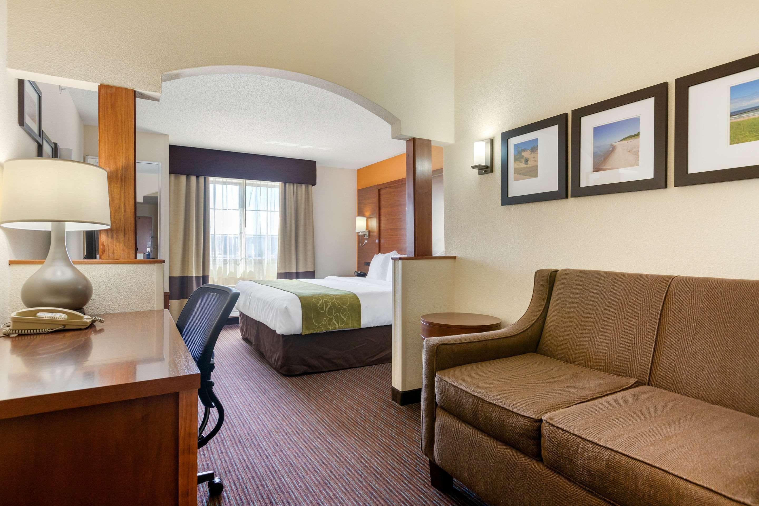 Comfort Suites Stevensville - St Joseph Ngoại thất bức ảnh