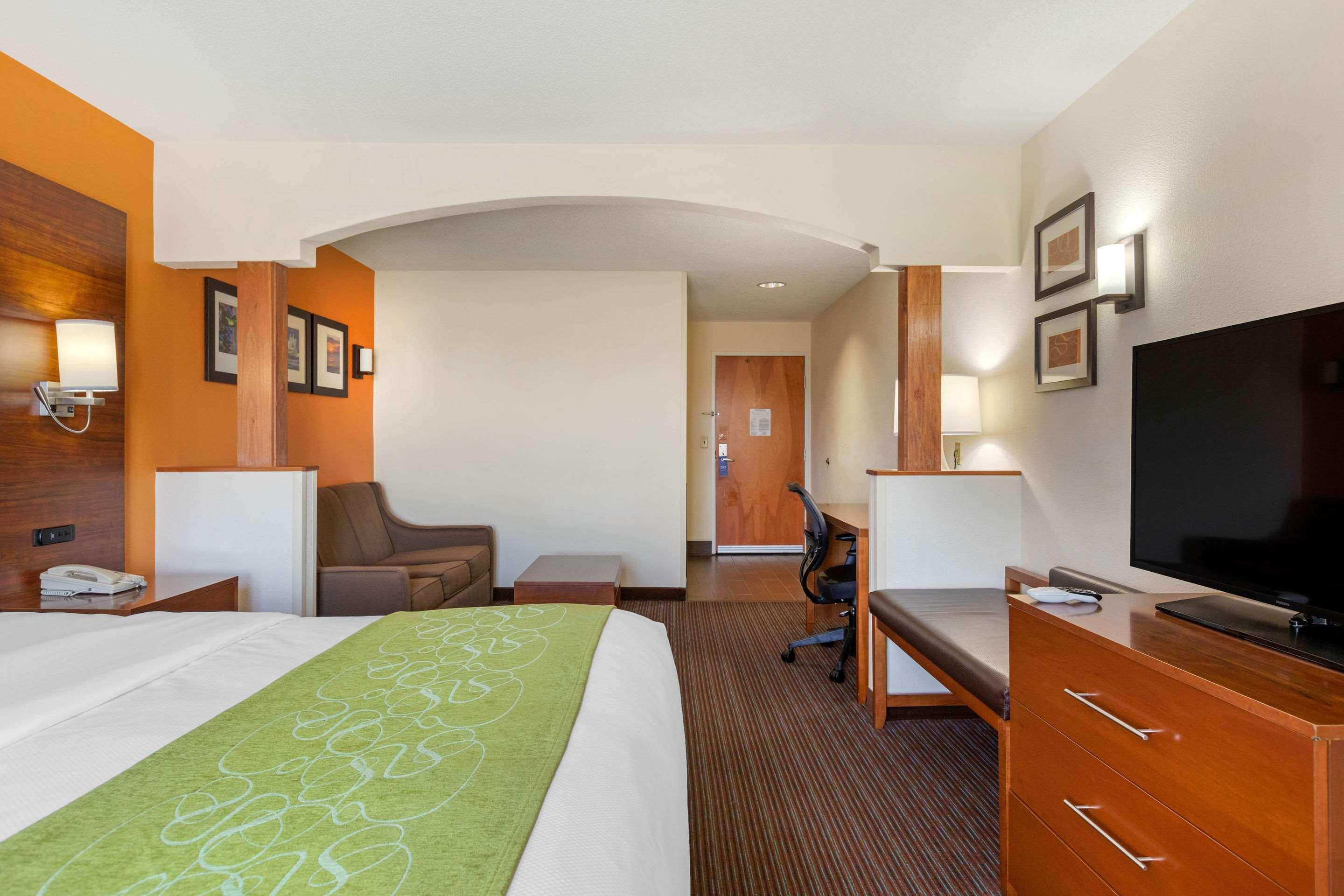Comfort Suites Stevensville - St Joseph Ngoại thất bức ảnh