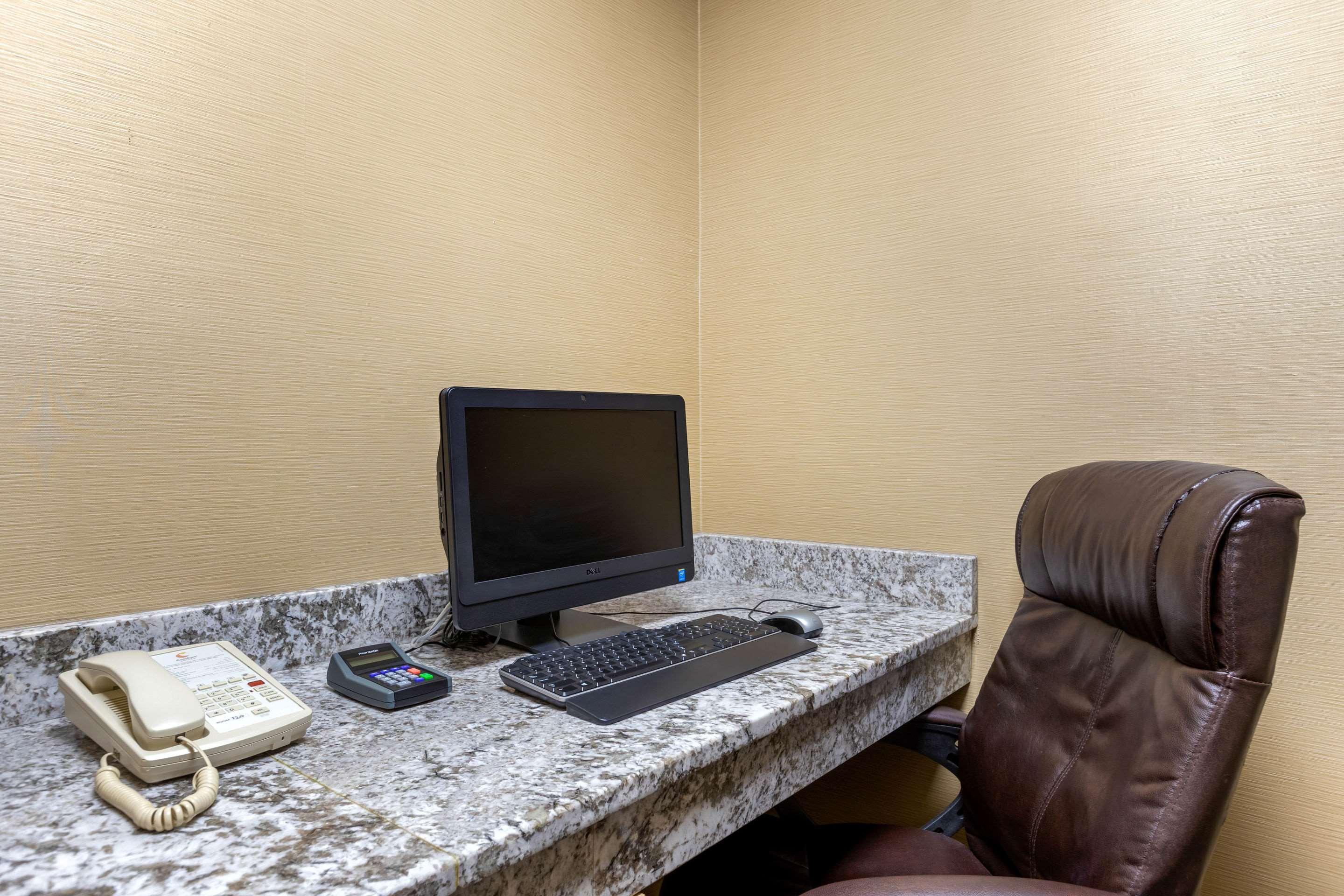 Comfort Suites Stevensville - St Joseph Ngoại thất bức ảnh