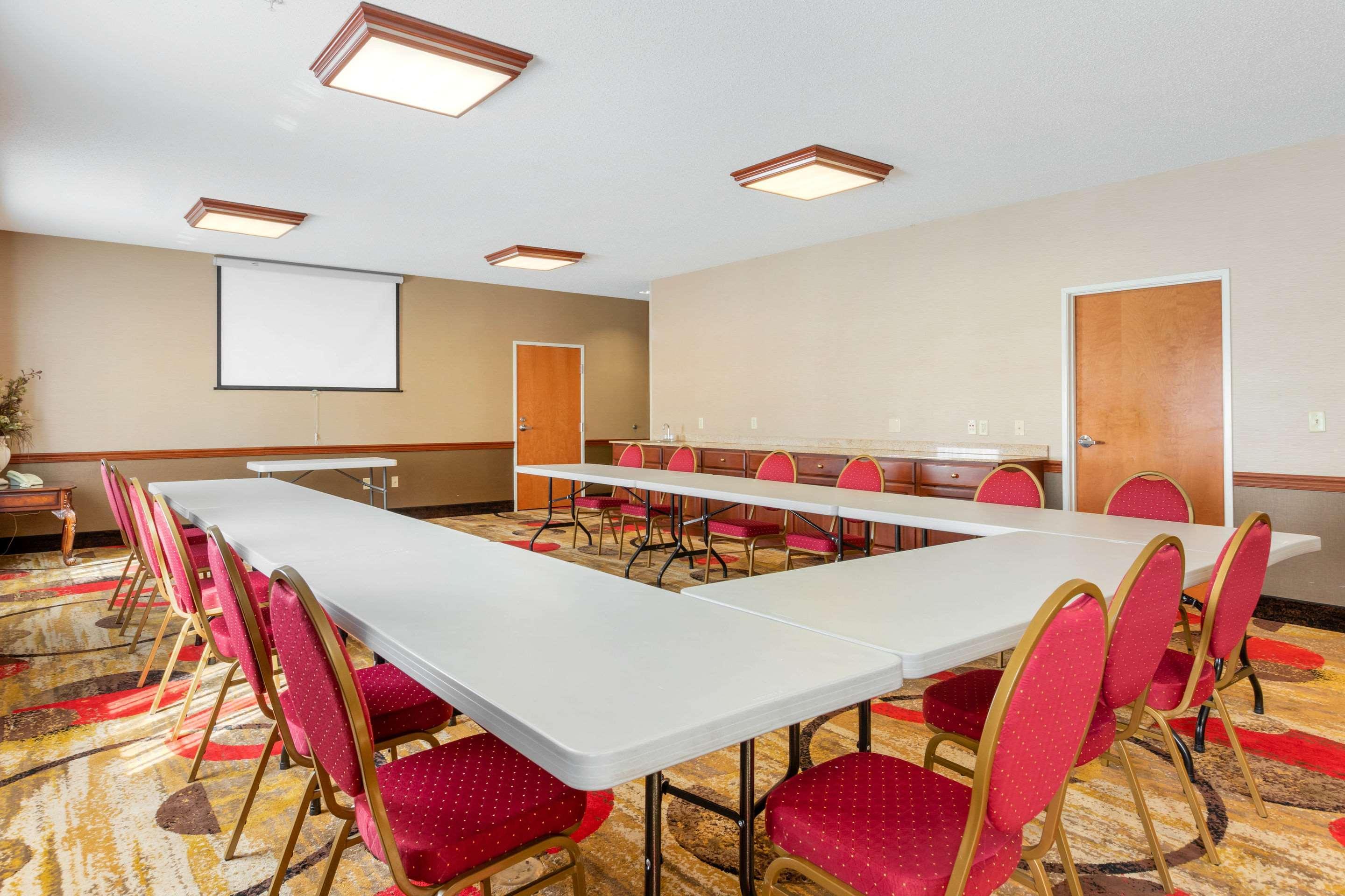 Comfort Suites Stevensville - St Joseph Ngoại thất bức ảnh