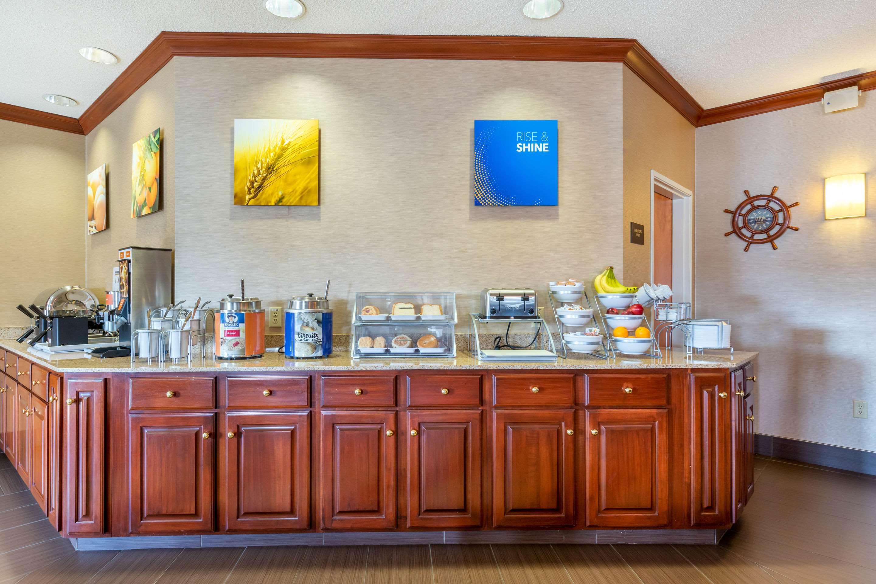 Comfort Suites Stevensville - St Joseph Ngoại thất bức ảnh