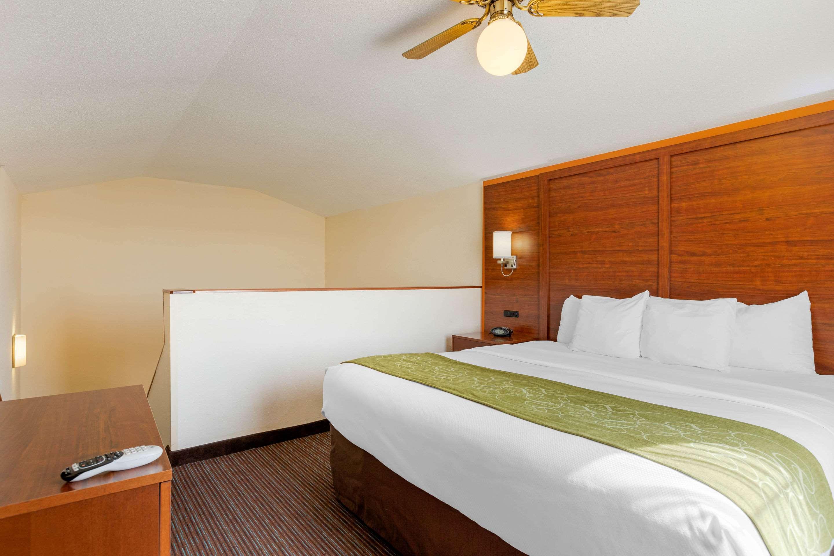 Comfort Suites Stevensville - St Joseph Ngoại thất bức ảnh