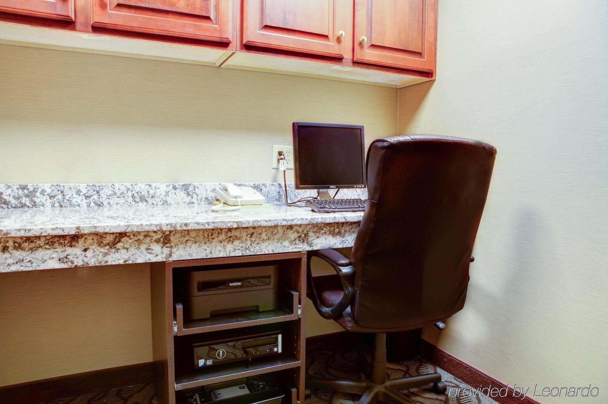 Comfort Suites Stevensville - St Joseph Ngoại thất bức ảnh